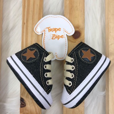 Tenis cano alto com cadarço- JEANS PRETO com estrela marrom