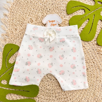 Conj. Body Regata Flor de Coração, Babador Bandana e Short Floral - Off White e Rosa