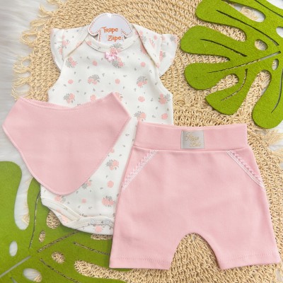 31/5 Conj. Body Regata Flores, Babador Bandana e Short - Off White e Rosa