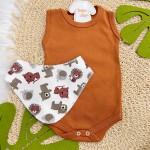 Conj. Body Regata, Shorts e Babador Bandana Safari - Ferrugem e Off White