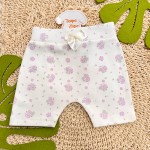 Conj. Body Regata Flor de Coração, Babador Bandana e Short Floral - Off White e Lilás