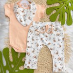 Conj. Body Manga Curta, Calça Flare e Babador Bandana Floral Grande - Salmão e Off White