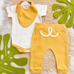 Conj. Body Manga Curta, Babador Bandana e Calça Poá - Mostarda e Off White