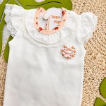 Conj. Body Regata Little Flower e Short Mini Floral - Off White e Salmão