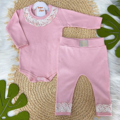 Conj. Body Longo Gola Rendada 3 Flores e Calça Lisa -Rosê