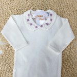  Conj. Body Longo Gola Bordada com Flores Lilás e Calça Poá - Off White e Uva