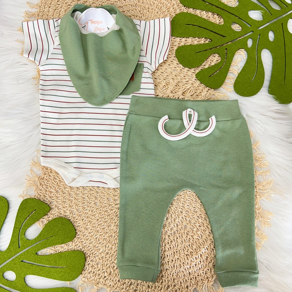 Conj. Body Listrado Manga Curta, Babador Bandana e Calça - Verde e Off White