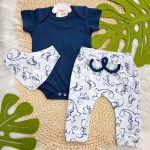 Conj. Body Manga Curta, Calça e Babador Bandana Dino - Azul Marinho e Branco