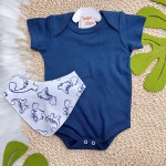 Conj. Body Manga Curta, Calça e Babador Bandana Dino - Azul Marinho e Branco