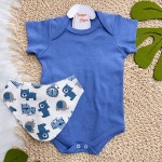 Conj. Body Manga Curta, Shorts e Babador Bandana Safari - Azul Bic e Off White