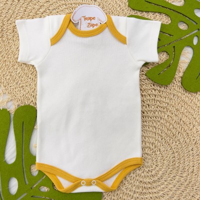 ConjBody Manga Curta, Shorts e Babador Bandana Safari-Mostarda e Off White