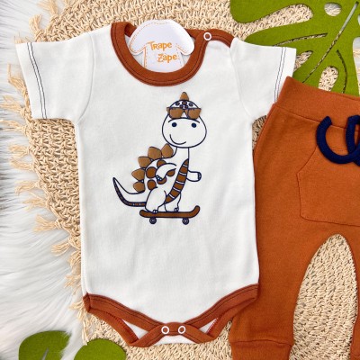 Conjunto M/c dino de skate ferrugem