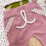 Conjunto Body Manga Longa Florzinhas e Calça com Flores e Renda - Uva