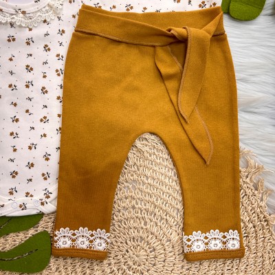 Conj. Body Manga Longa Mini Flores e Calça com Flores Rendadas - Off White e Caramelo 
