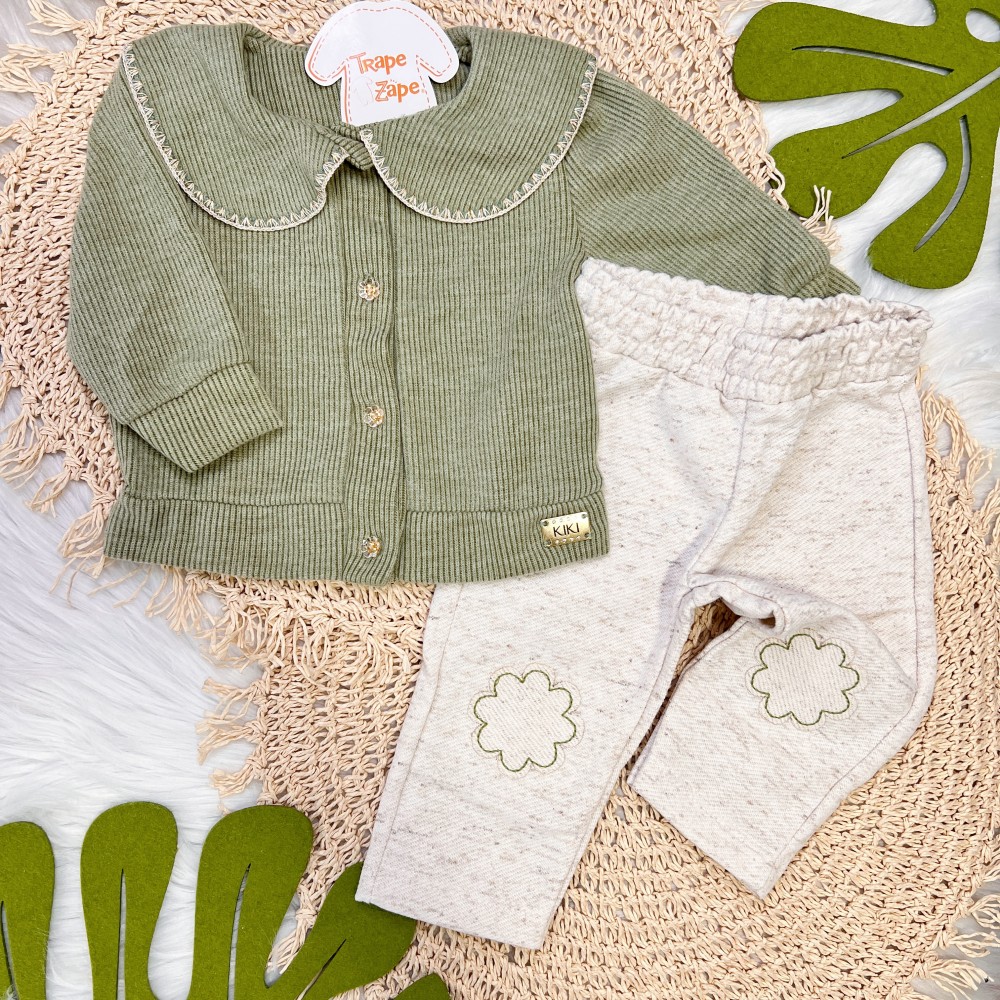 Inverno 2025 - Conjunto Florzinha Casaco Canelado com Gola Boneca e Calça - Verde e Bege 