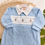 MacacãoTricotil (Tricot 100% Algodão) com Gola e Bordado - Azul Bebê Ursinhos