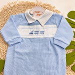 MacacãoTricotil (Tricot 100% Algodão) com Gola e Bordado - Azul Bebê Trenzinho