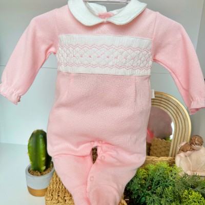 Macacão Tricotil (Tricot 100% Algodão) com Gola e Bordado - Rosa Bebê Losango