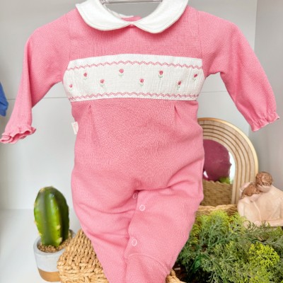 Macacão Tricotil (Tricot 100% Algodão) com Gola e Bordado - Rosa Flores
