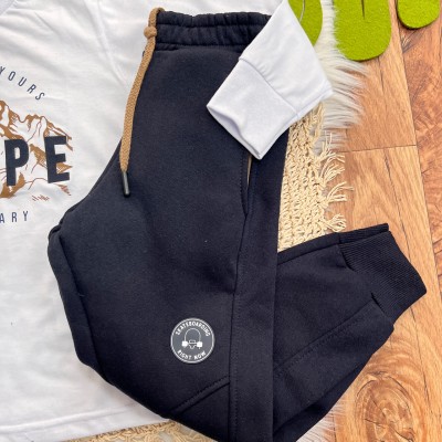  Inverno 2025 - Conj. Blusa Manga Longa Escape e Calça em Moletom - Branco e Preto