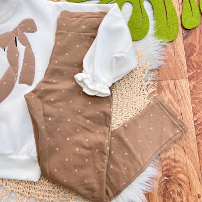  Inverno 2025 - Conj. Blusão em Moletom Califórnia e Legging - Off White e Marrom