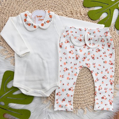 Conj. Body Manga Longa Gola Bordada com Flores Laranjas e Calça - Off White