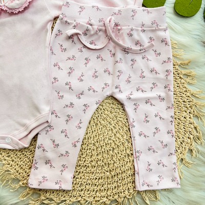 Conj. Body Manga Longa Gola Bordada com Borboletas e Calça Flores - Rosa