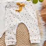 Conj. Blusa Manga Longa, Babador Bandana e Calça Florzinhas - Mostarda