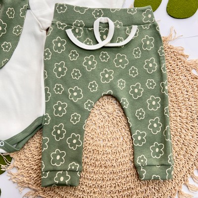 Conj. Body Manga Longa, Babador Bandana e Calça Flores - Verde e Off White