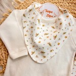 Conj. Blusa Manga Longa, Babador Bandana e Calça Florzinhas - Mostarda