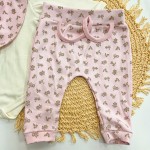 Conj. Body Manga Longa, Babador Bandana e Calça Florido - Rosa e Off White