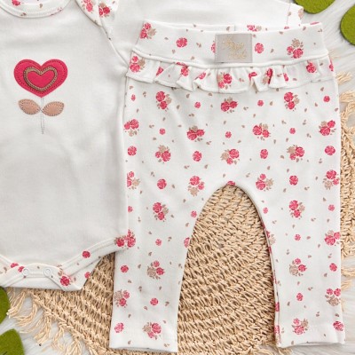 Conj. Body Manga Longa Off White com Flor de Coração e Calça Floral - Pink e Marrom