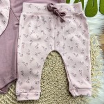 Conj. Body Manga Longa, Babador Bandana e Calça Mini Florzinhas - Uva