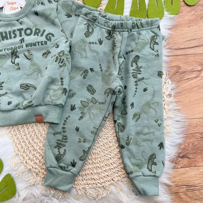  Inverno 2025 - Conj. Casaco Prehistoric e Calça em Moletom - Verde