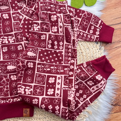  Inverno 2025 - Conj. Jaqueta e Calça em Moletom Flores com Tigresas - Bordo