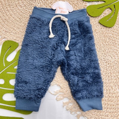 Inverno 2025 - Conj. Casaco CLRT e Calça em Pelinho - Azul Jeans