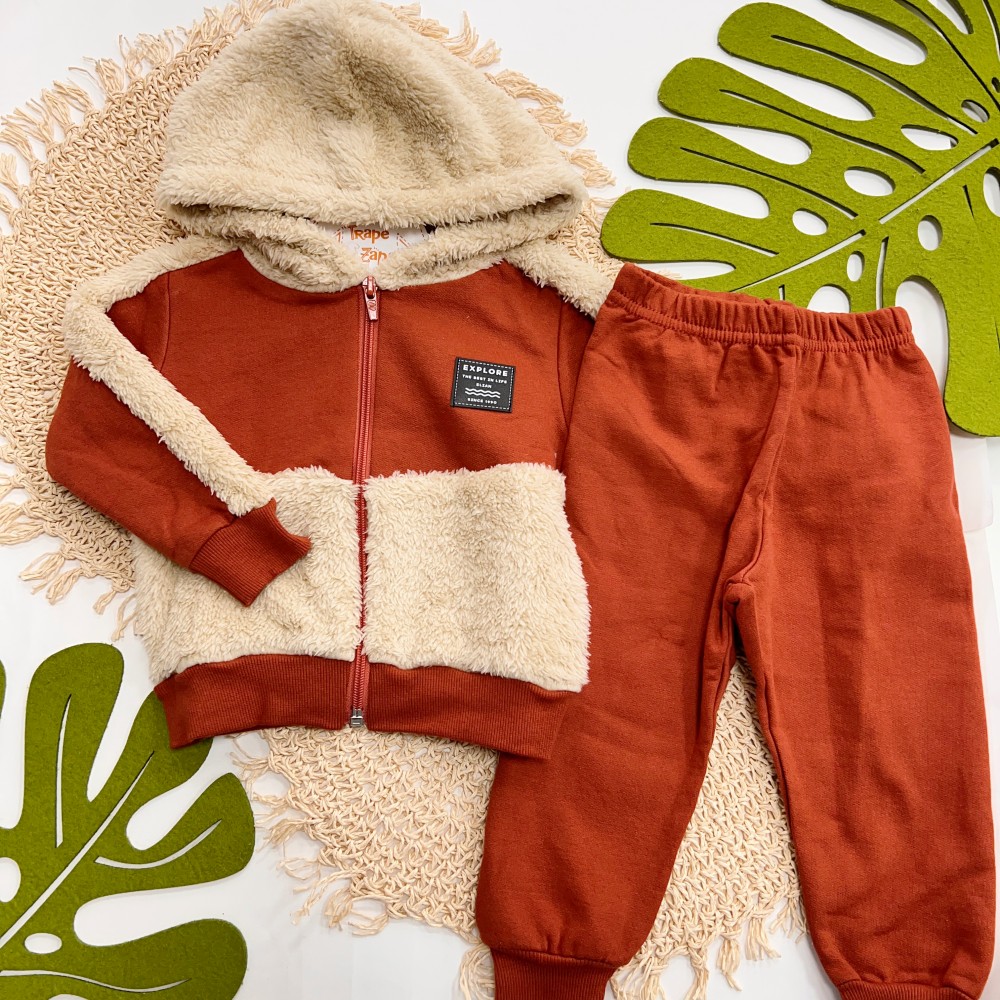 Inverno 2025 - Conj. Jaqueta com Pelinho Explore e Calça em Moletom - Ferrugem