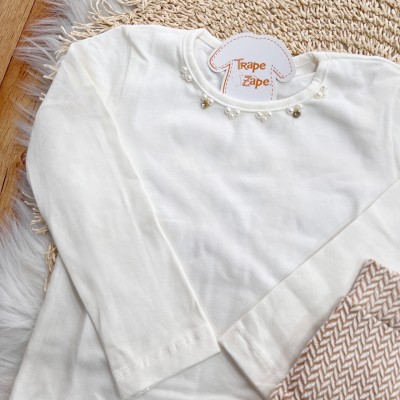  Inverno 2025 - Conj. Blusa Pérolas e Short-Saia Trançinhas Quadradas - Off White e Areia