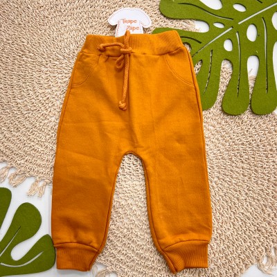 Inverno 2025 - Conj. Blusa Ursinho em Plush e Calça em Moletom - Off White e Laranja