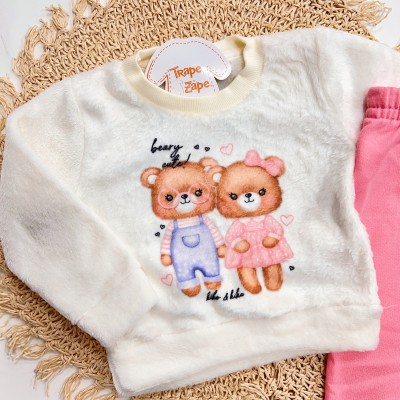 Inverno 2025 - Conj. Beary Cute Casaco em plush off e Calça Moletom Rosa