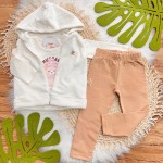 Inverno 2025 - Conj. Colete em Plush com Capuz, Blusa "So Huggable" e Legging - Off White
