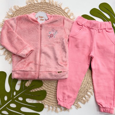  Inverno 2025 - Conj. Jaqueta em Plush com Flores Bordadas e Calça em Moletom - Rosa