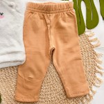 Inverno 2025 - Conj. Gatinha Fofa Casaco de Pelinho brilhoso e Legging flanelada - Off White e Areia