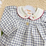Inverno 2025 - Conj. Blusa Xadrez Com Gola Bordô Ursinho Gravata e Calça Montaria - Off White e Marinho