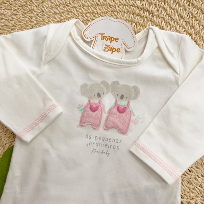 Inverno 2025 - Conjunto Coalas As Pequenas Jardineiras Body e Calça - Rosa