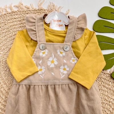 Inverno 2025 - Conj. Blusa Manga Longa e Jardineira Canelada Margaridas - Mostarda e Areia