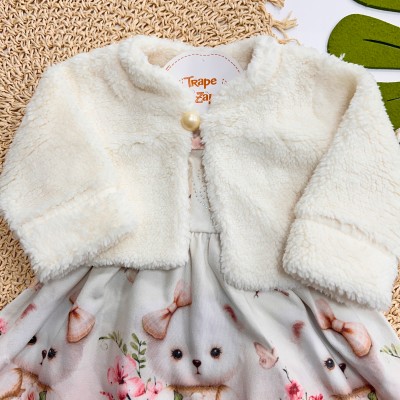 Inverno 2025 - Conj. Vestido Ursinha Florista e Casaco Pelinho - Off White e Rosa