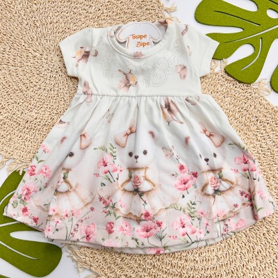 Inverno 2025 - Conj. Vestido Ursinha Florista e Casaco Pelinho - Off White e Rosa