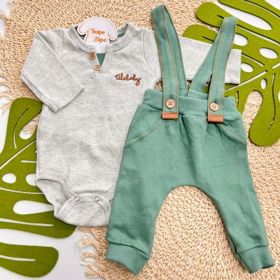 Inverno 2025 - Conj. suspensório verde com body mescla 