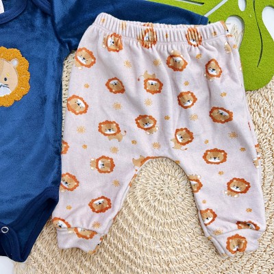  Inverno 2025 - Conj. Leãozinho Body e Calça Plush Marinho